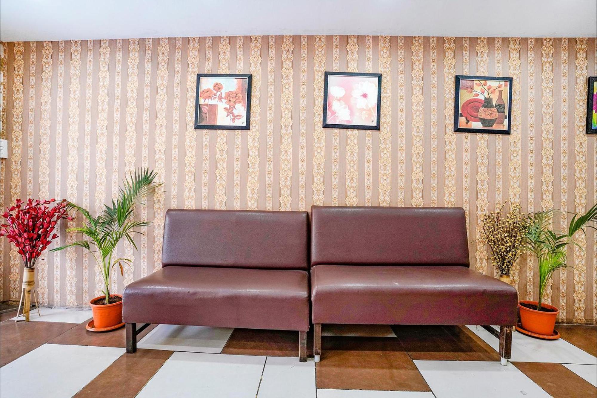 Hotel Gargi Deluxe Púna Kültér fotó