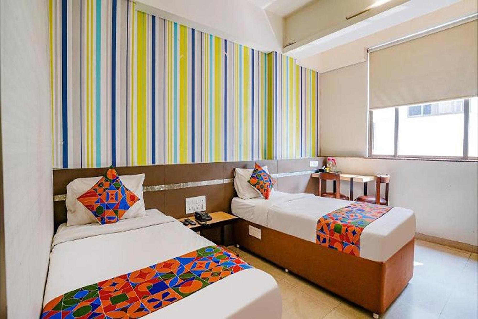 Hotel Gargi Deluxe Púna Kültér fotó